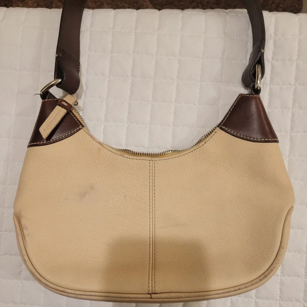 VTG Dooney & Bourke All Weather Pebbled Leather Cream Brown Hobo Shoulder Bag